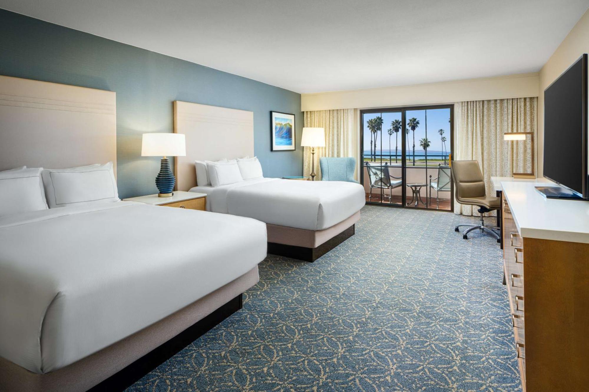 Hilton Santa Barbara Beachfront Resort Екстериор снимка