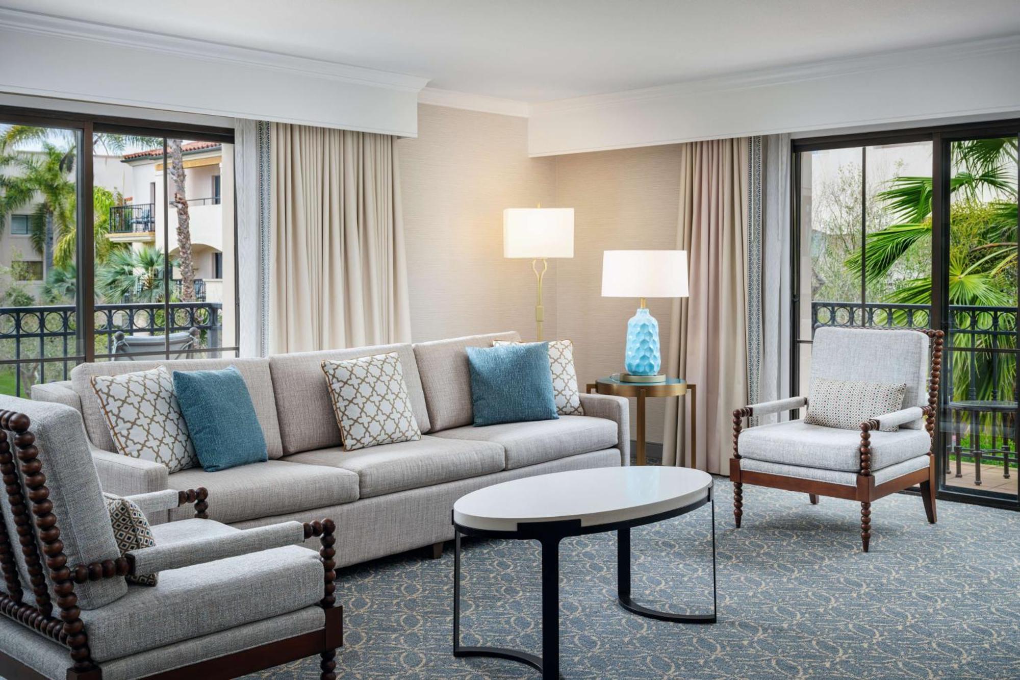 Hilton Santa Barbara Beachfront Resort Екстериор снимка